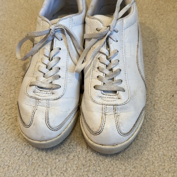 Sneakers - Picture 2 of 3